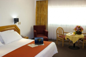 Отель San Juan Park Hotel  Сан-Хуан-Дель-Рио